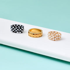 Checkerboard Bead Stretch Ring